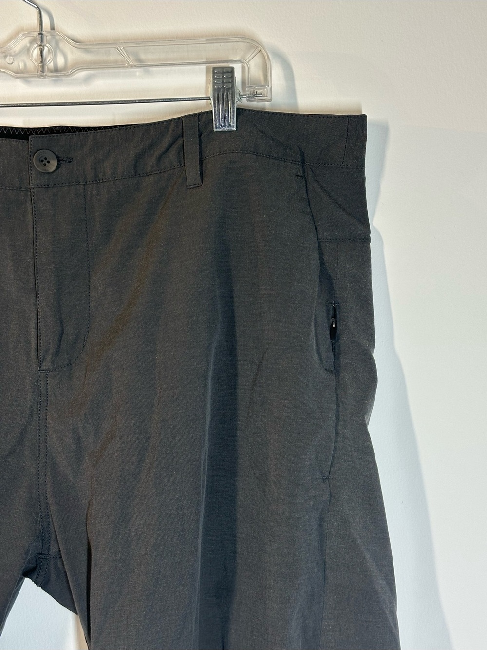 Vuori Meta Shorts Black Performance Shorts, Size 38 - Picture 2 of 6